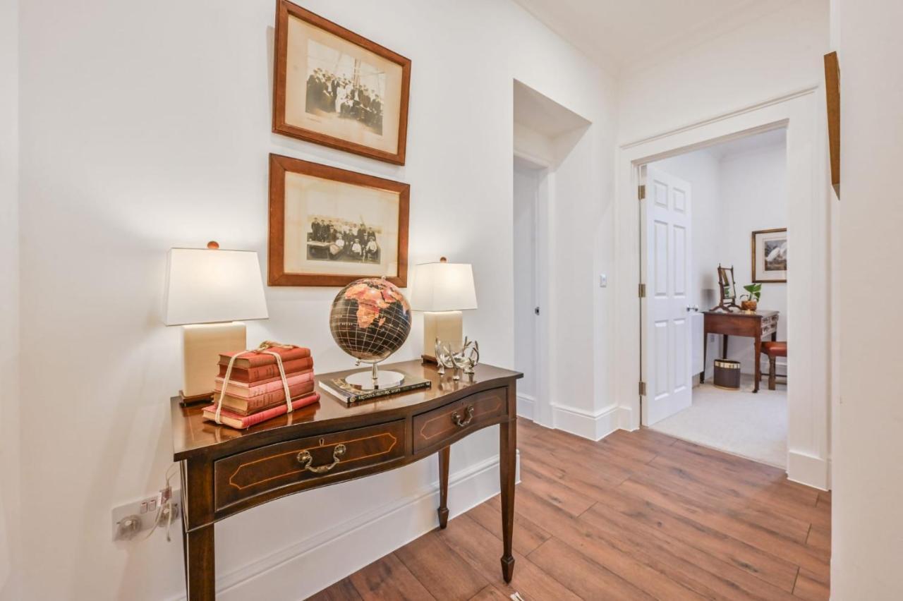 9 Admiralty House Stunning Luxury Apartment With Free Parking プリマス エクステリア 写真