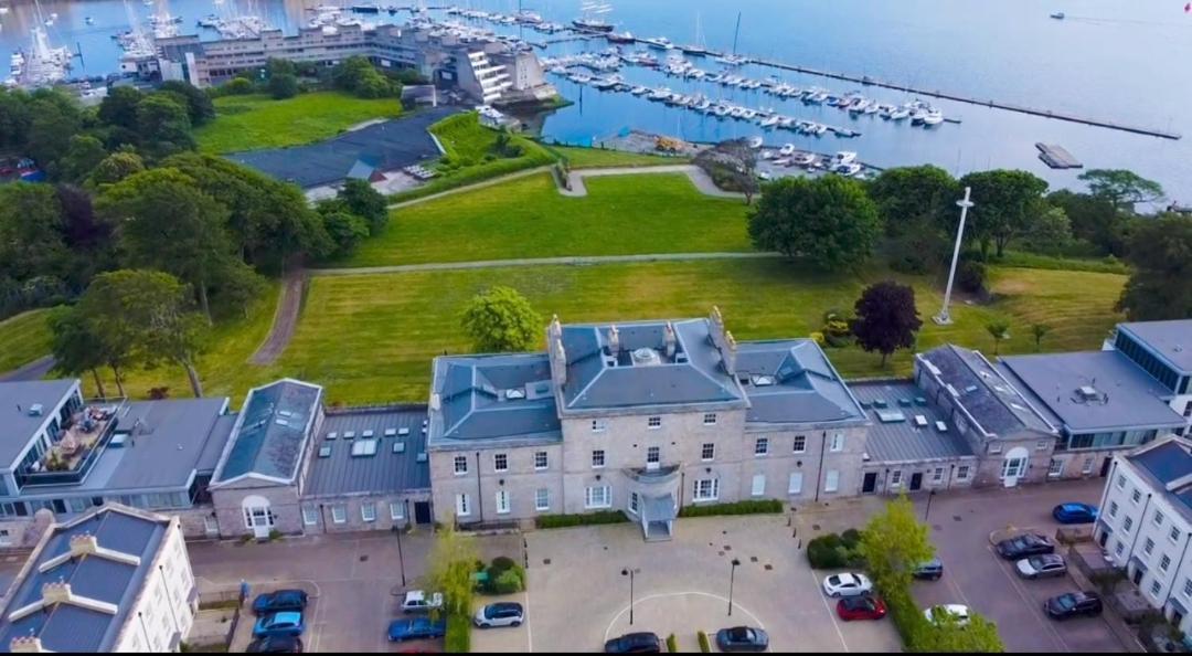 9 Admiralty House Stunning Luxury Apartment With Free Parking プリマス エクステリア 写真